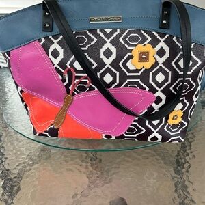 Relic Blue and Black Geometric Tote with Pink and Orange Butterfly